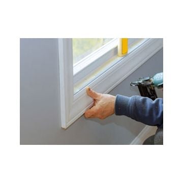 Montera dörrfoder och fönsterfoder